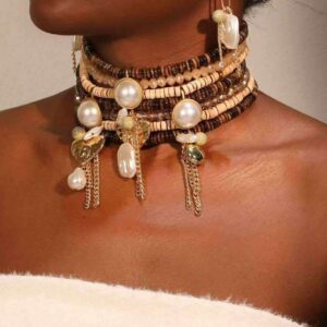 Unique multi -line necklace