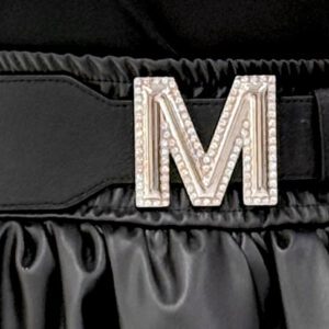 Kövekkel díszített "M" betű csatos, gumis öv - Fekete/Ezüst