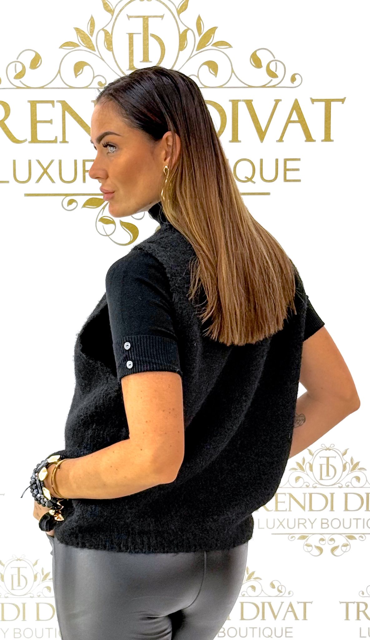 Pihe-puha anyagú, arany díszes mellény - Image 18