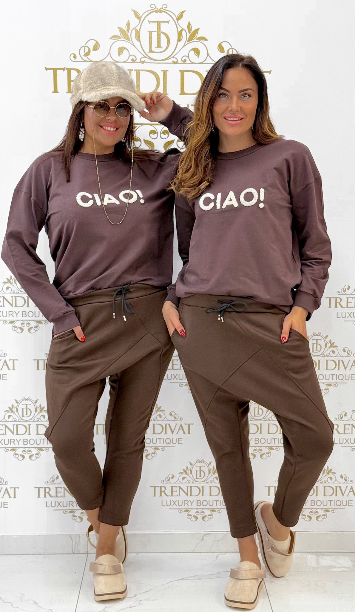 Puha anyagú, elasztikus, kellemesen meleg, ülepes fazonú nadrág