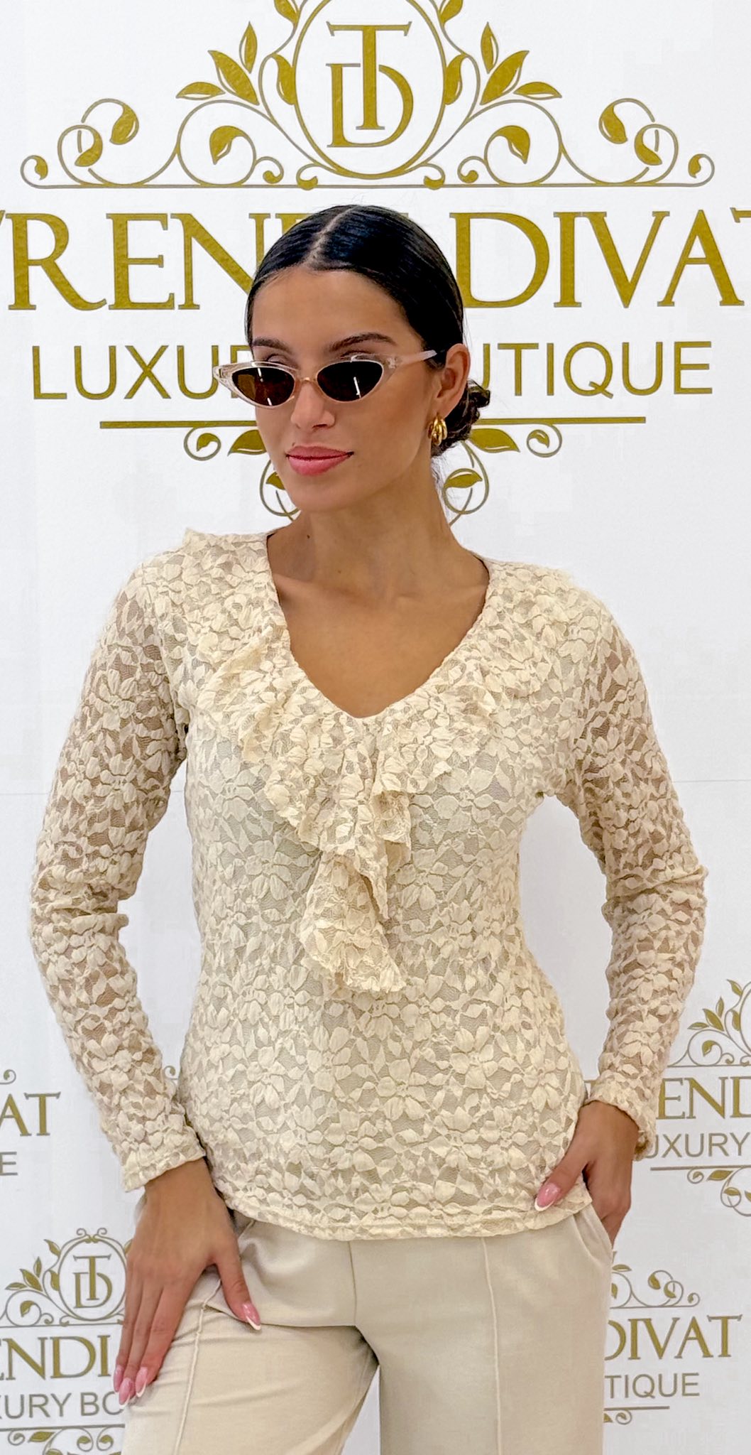 Különleges csipkés, zsabós kis felső - Image 26