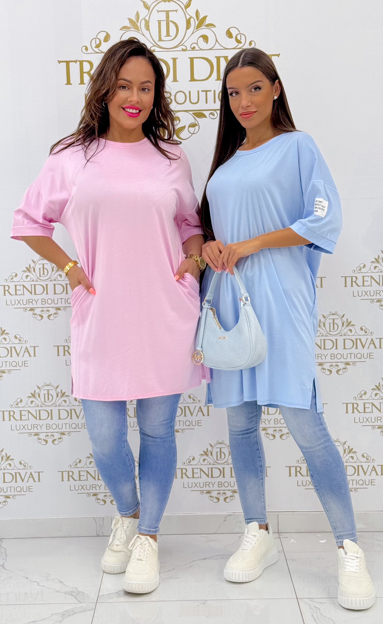 Ujján bilétás, oldalt felsliccelt zsebes tunika