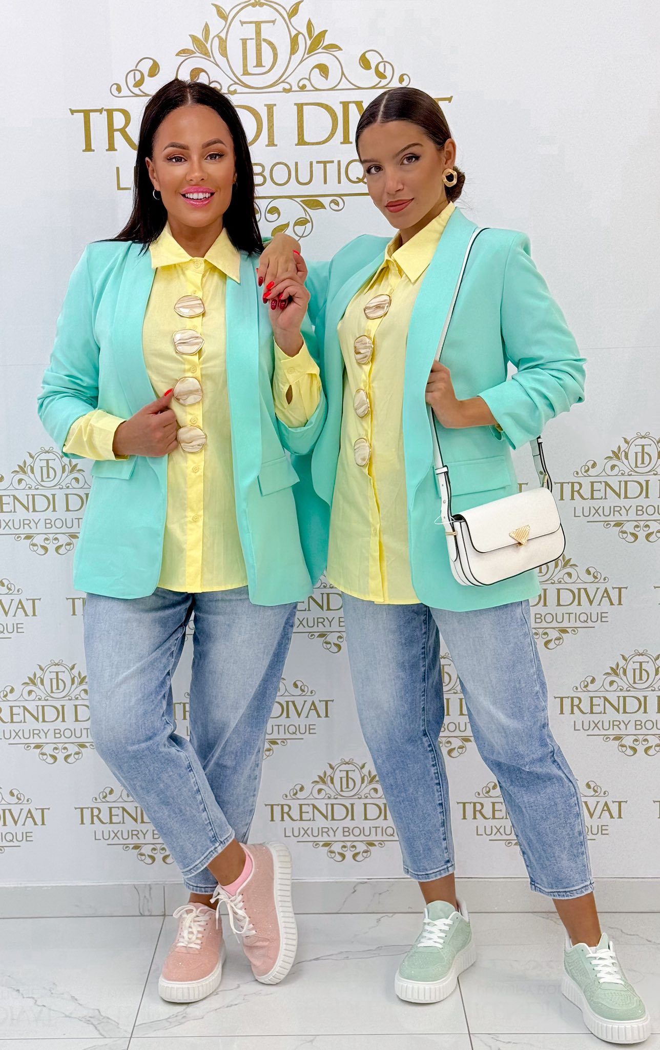 3/4-es húzott ujjú, válltöméses blézer - Image 20