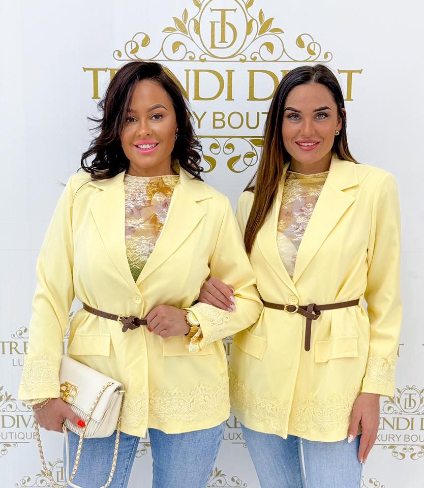 Egyedi csipke betétes, válltöméses blézer, ajándék övvel - Image 25