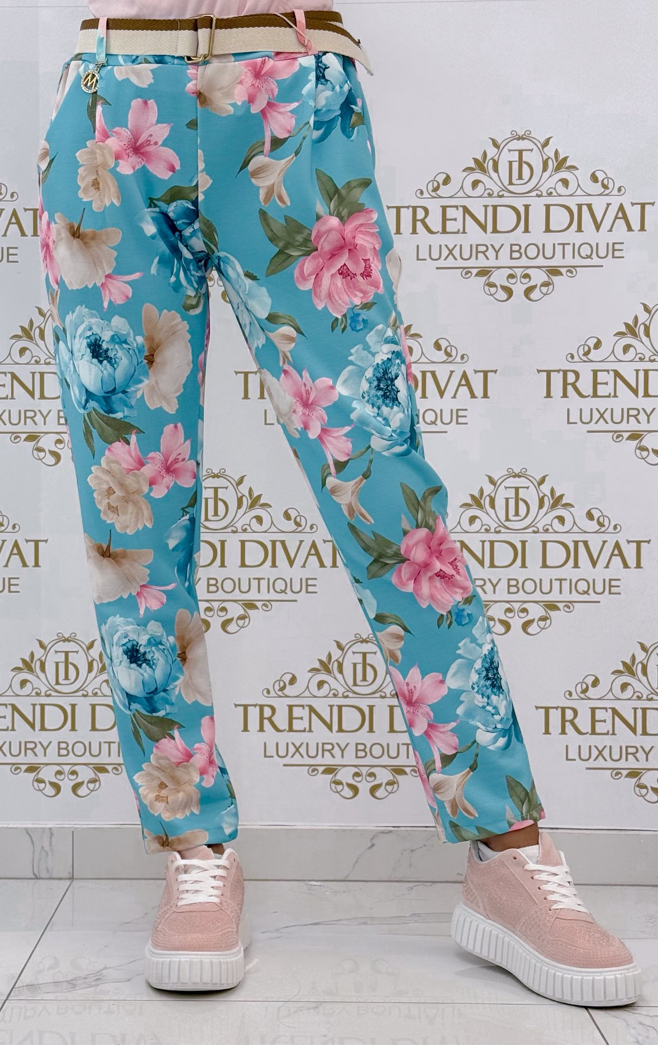 "M" bilétás, virág mintázatú nadrág, ajándék övvel - Image 3