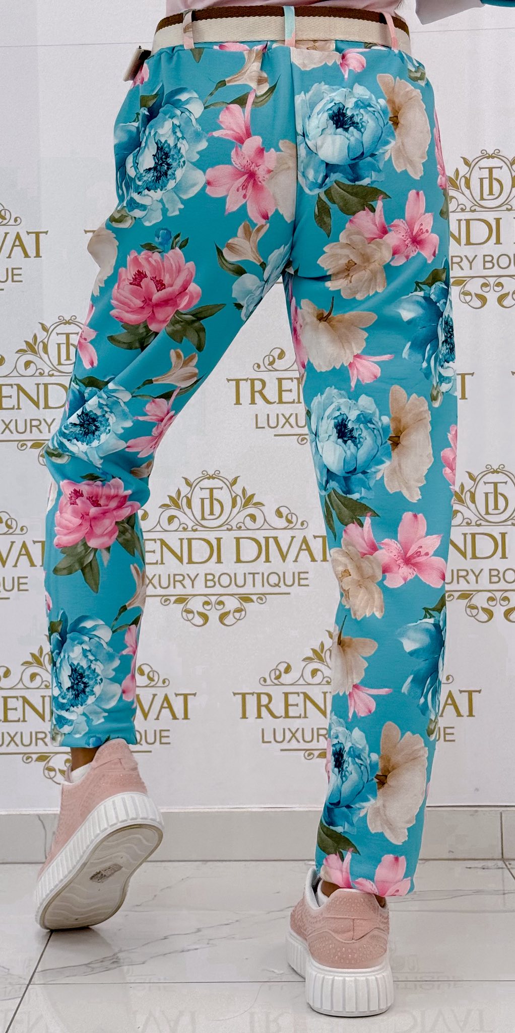 "M" bilétás, virág mintázatú nadrág, ajándék övvel - Image 4