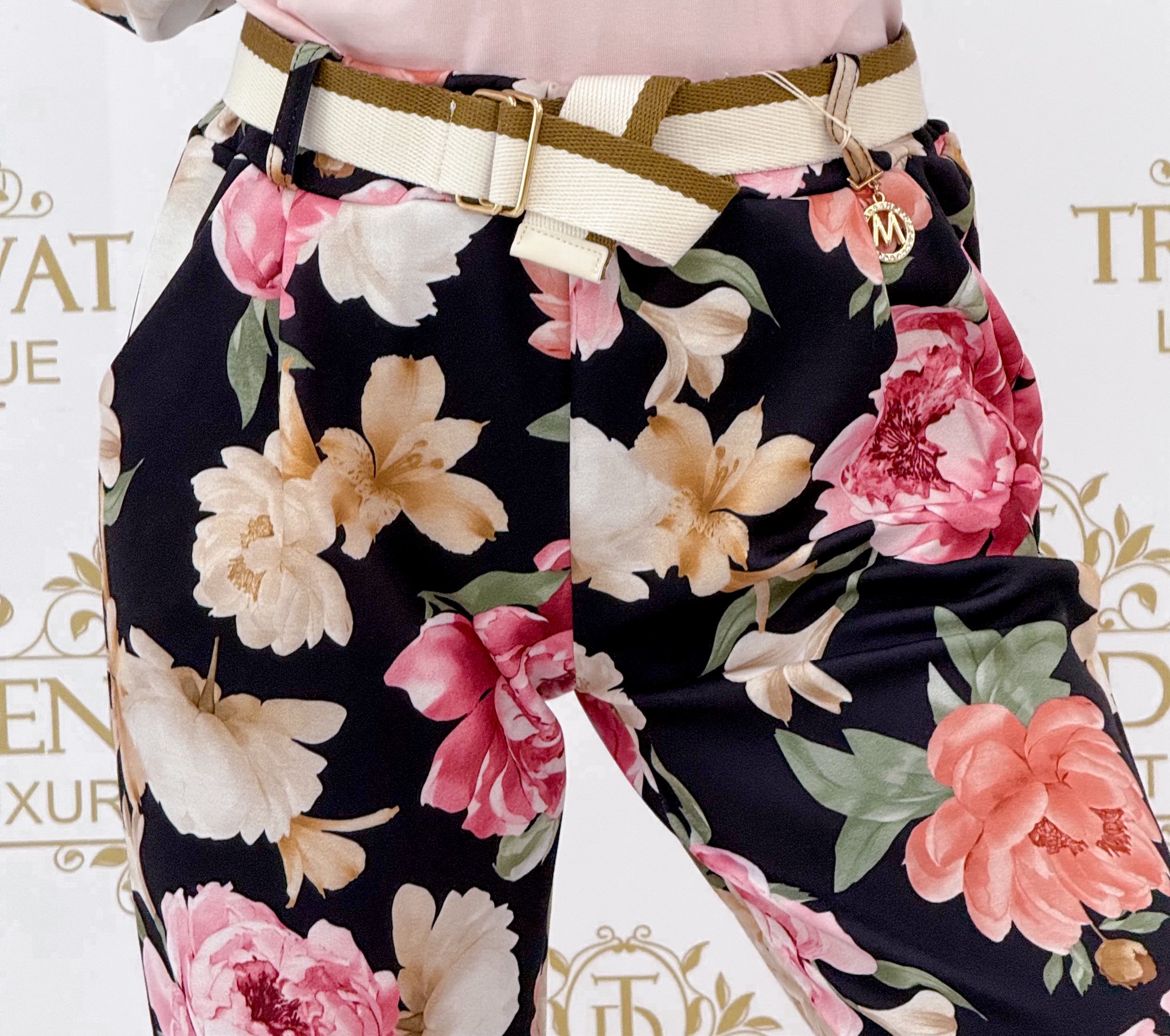 "M" bilétás, virág mintázatú nadrág, ajándék övvel - Image 18