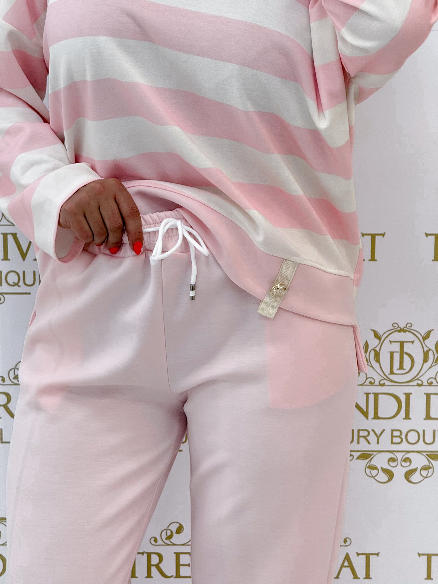 V-nyakú, csíkos felsőrészes, szabadidő együttes - Image 6