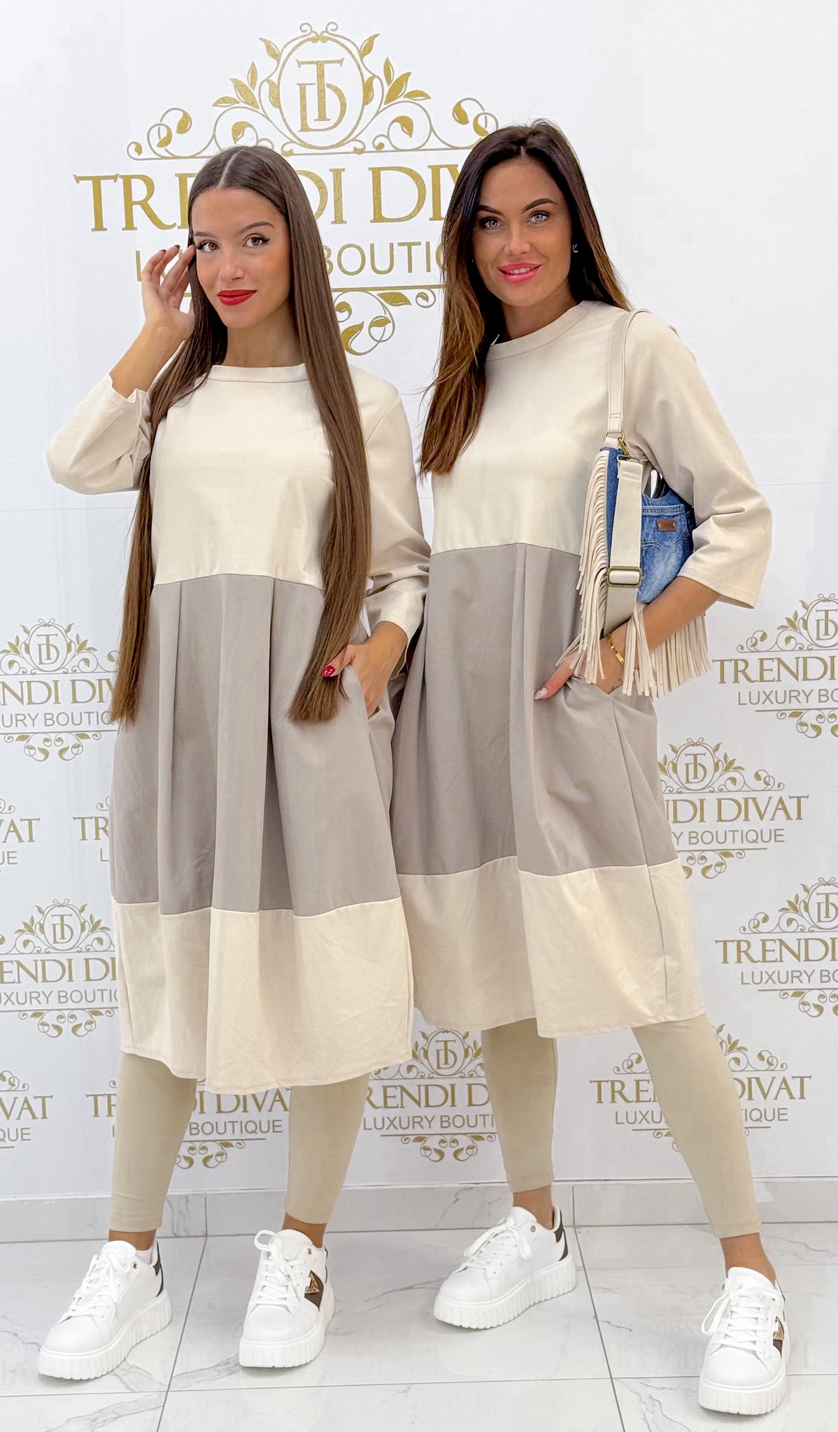 Prémium minőségű, karcsúsított fazonú, zsebes, csíkos ruha - Image 7