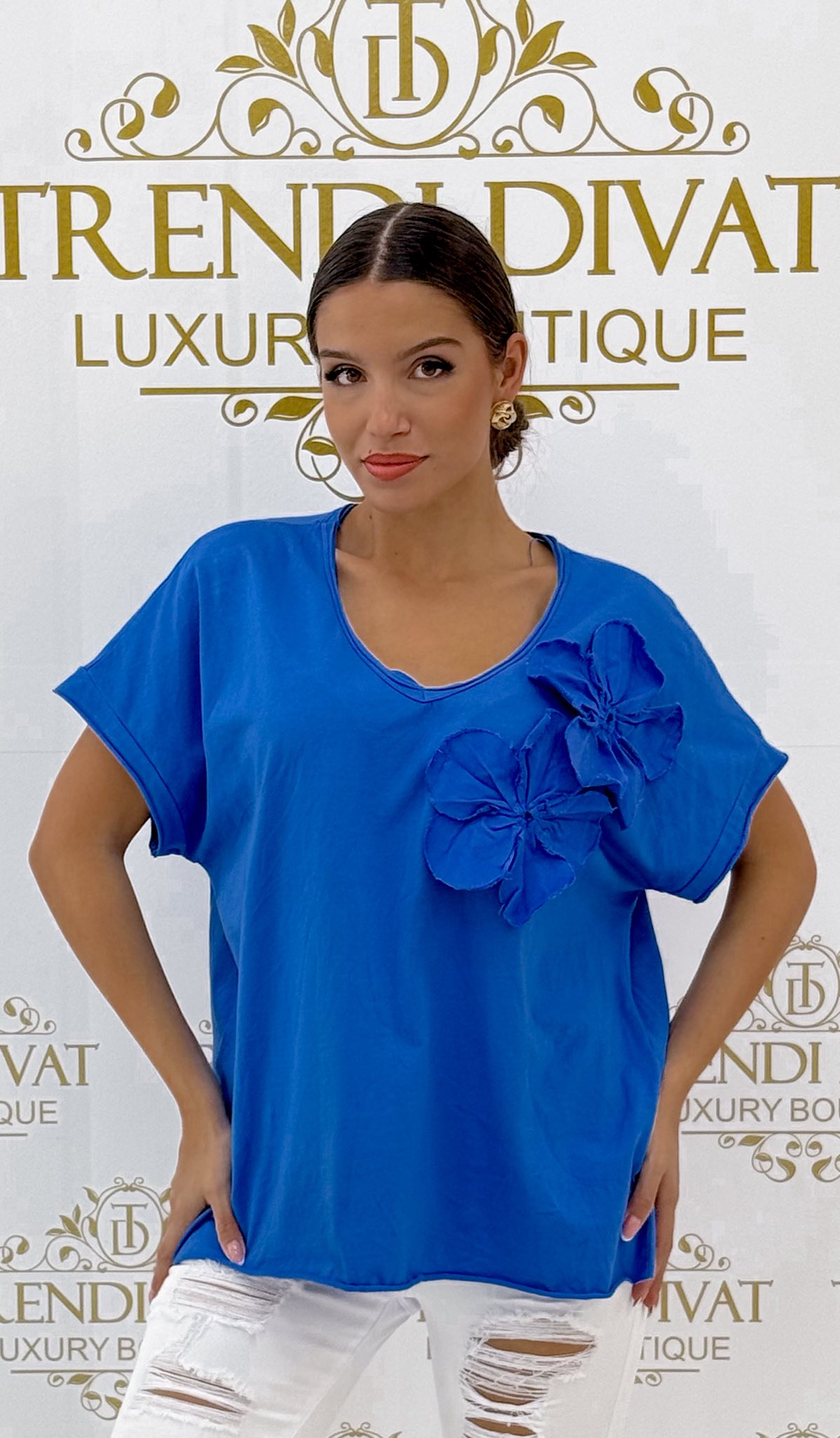 V-nyakú, laza fazonú, 3D virág mintázatú kis felső - Image 8