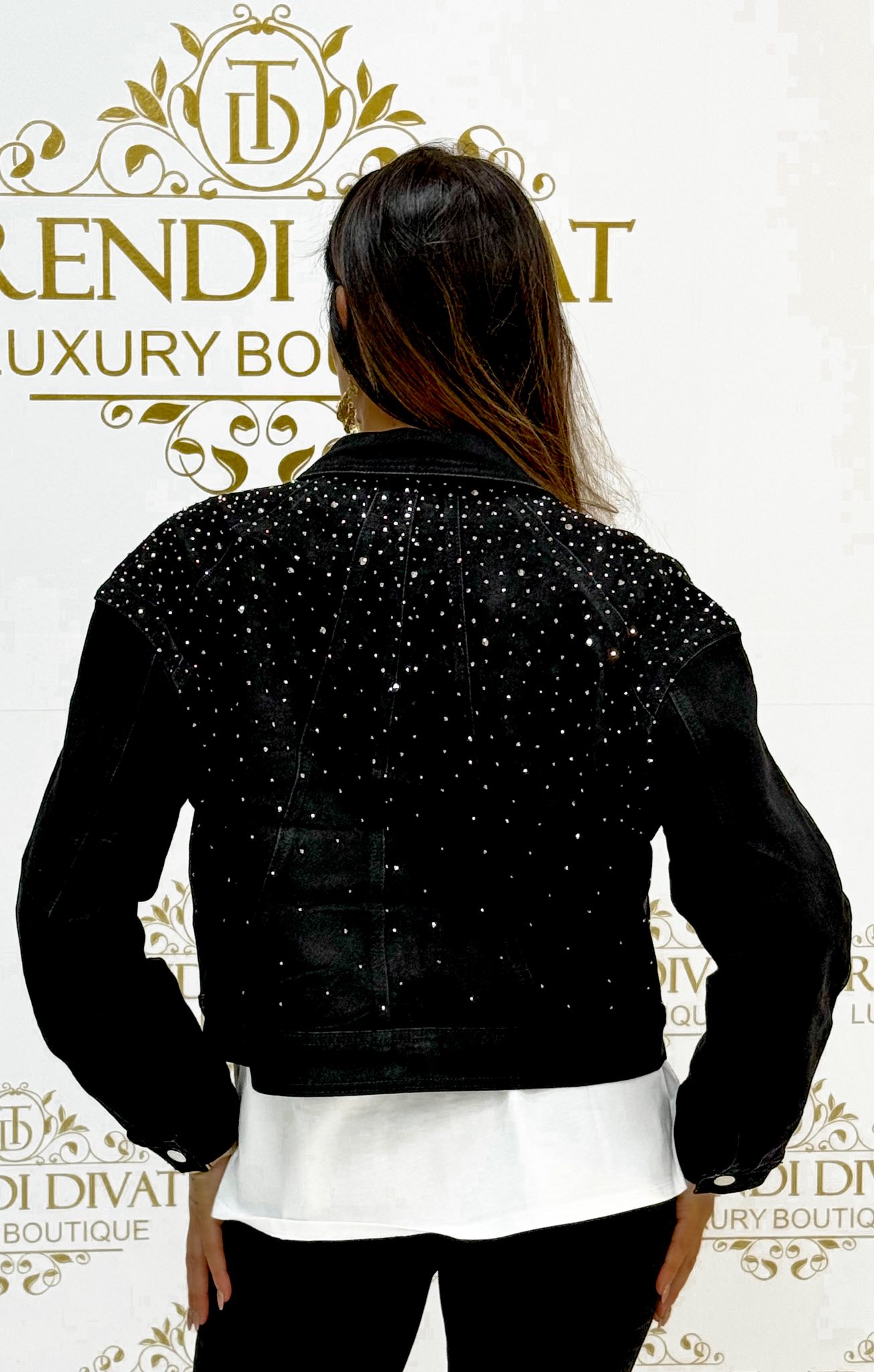 Laza fazonú, strasszos farmerdzseki - Image 10