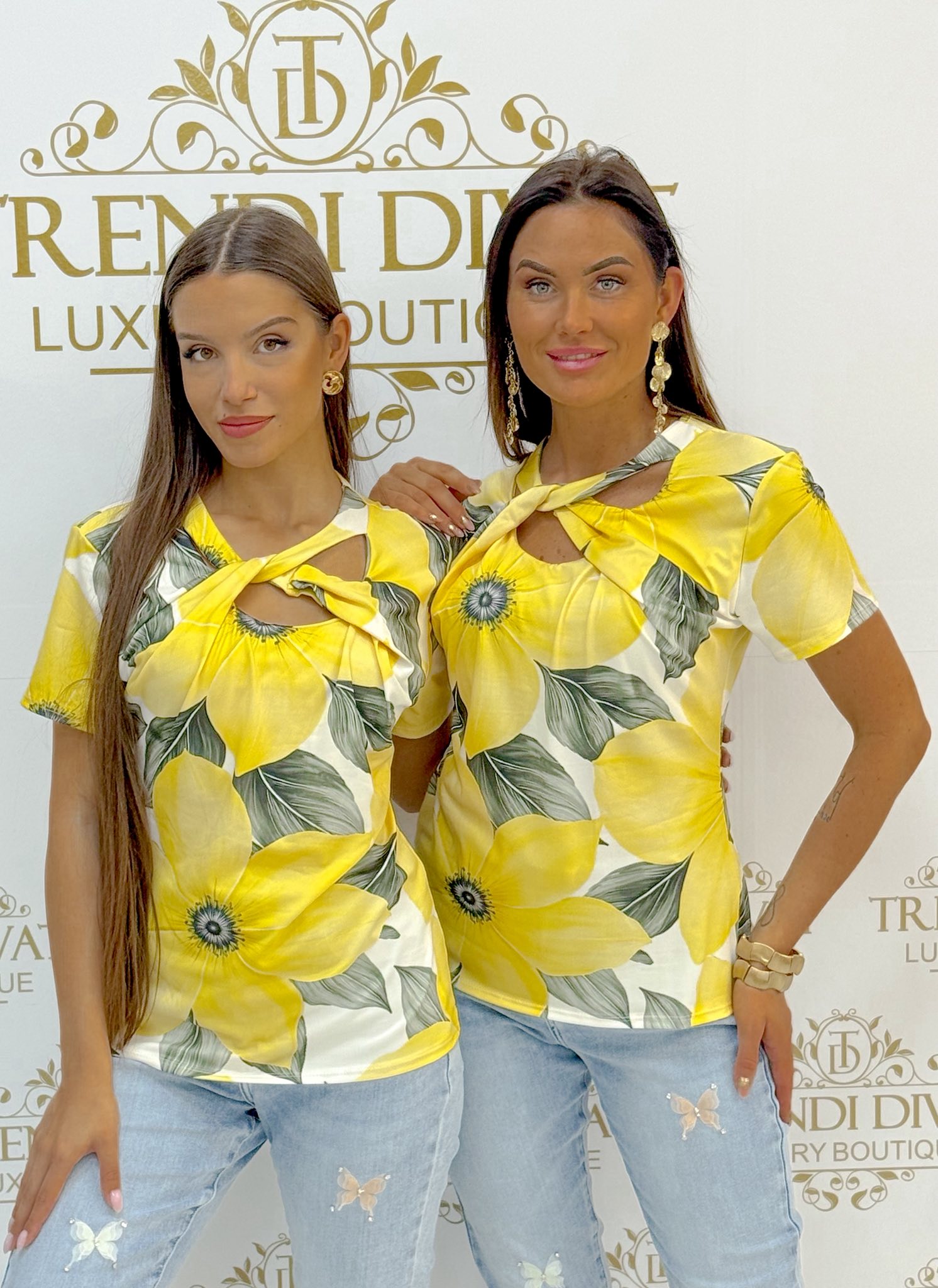 Csavart nyakú, különleges mintázatú női felső - Image 10