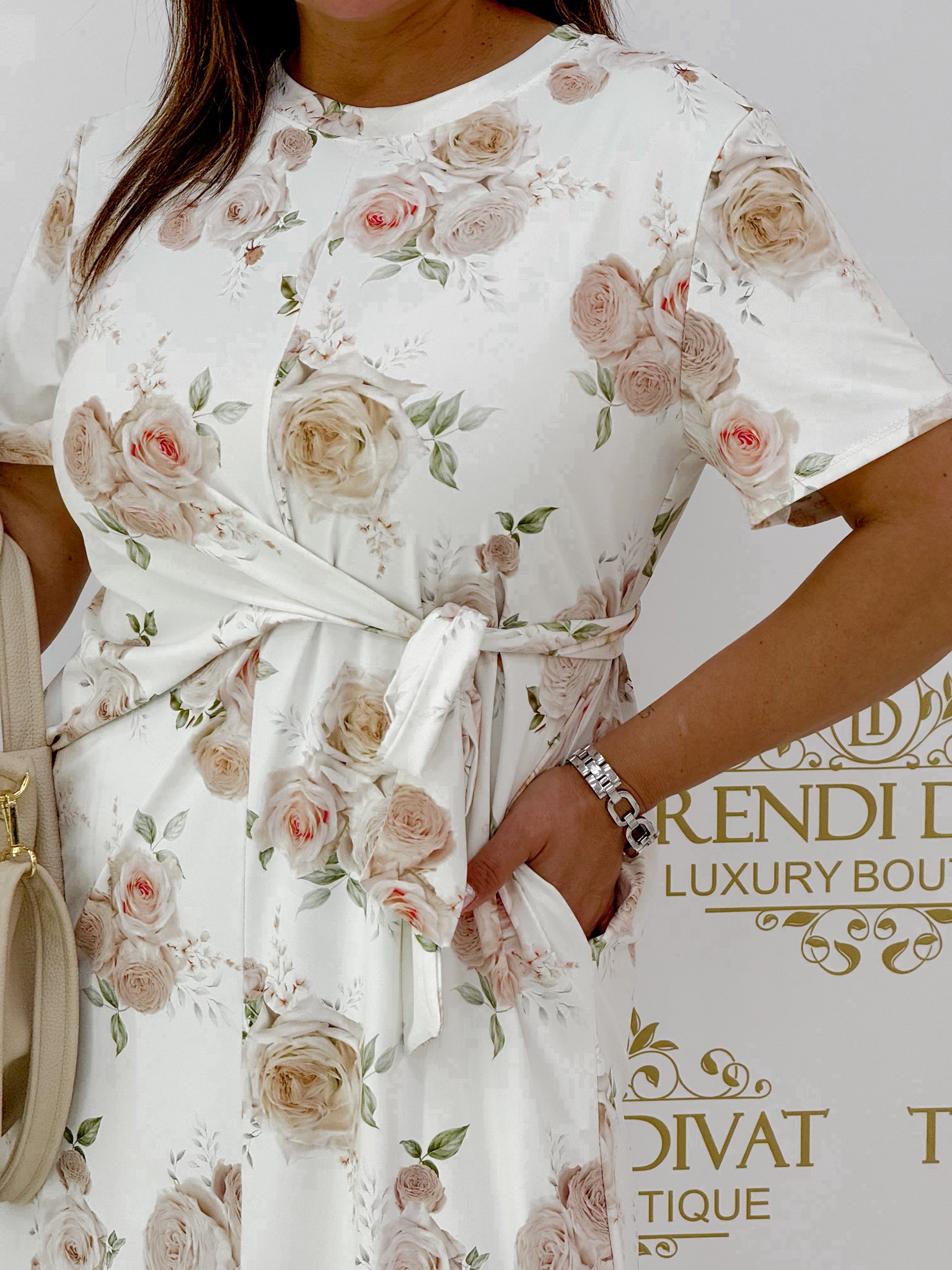 Virágmintás midi ruha, megkötős derékkal - Image 12