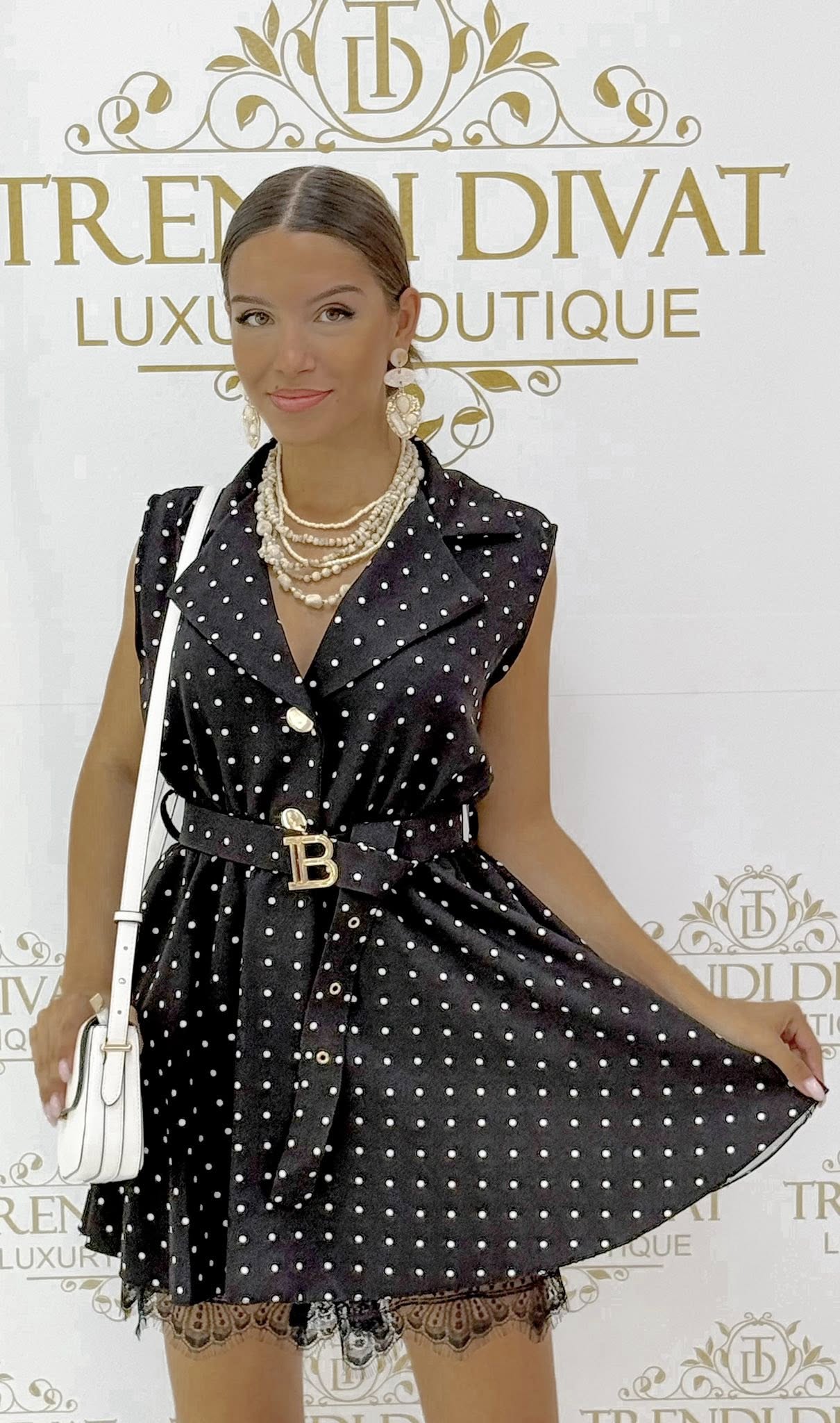 Ujjatlan, galléros, csipke betétes pöttyös overál, ajándék övvel - Image 12