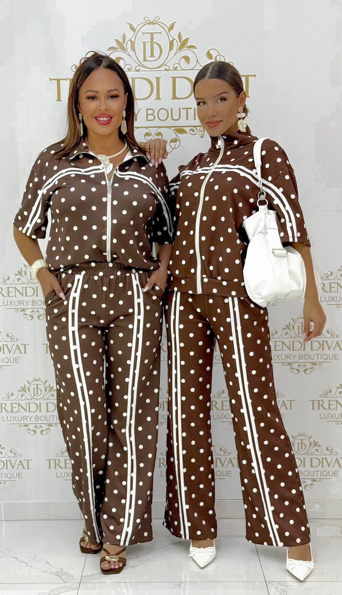 Trendi selyemfényű pöttyös tréning együttes - Image 15