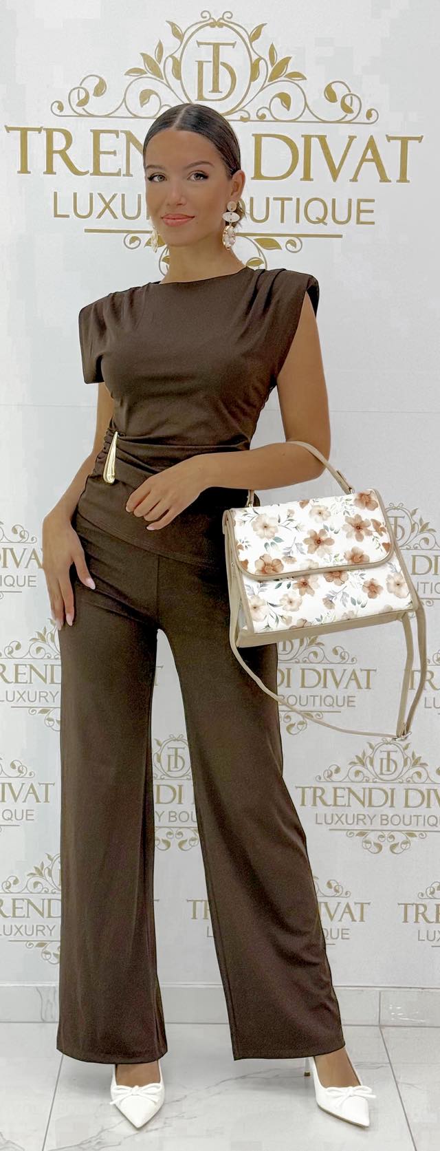 Elegáns kétrészes együttes, arany színű oldaldísszel - Image 11