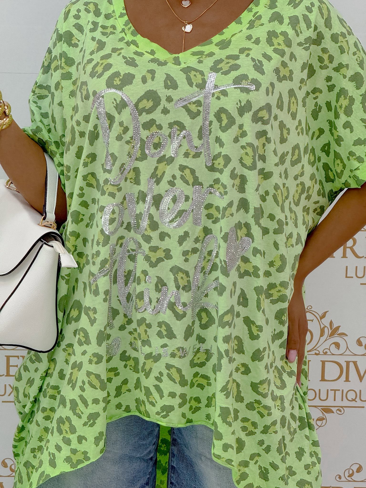Leopárdmintás oversize női tunika, ezüst színű felirattal - Image 35