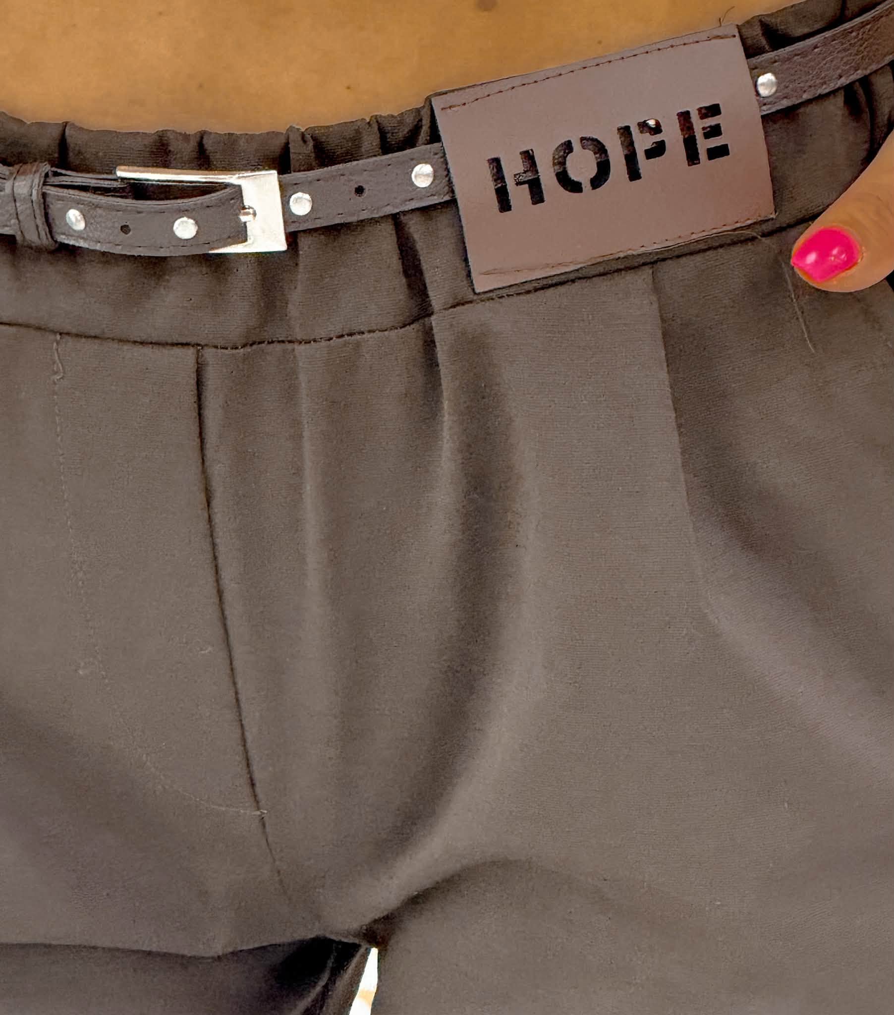 Lefelé szűkülő szárú női szövetnadrág, "HOPE" bilétával, ajándék övvel - Image 13