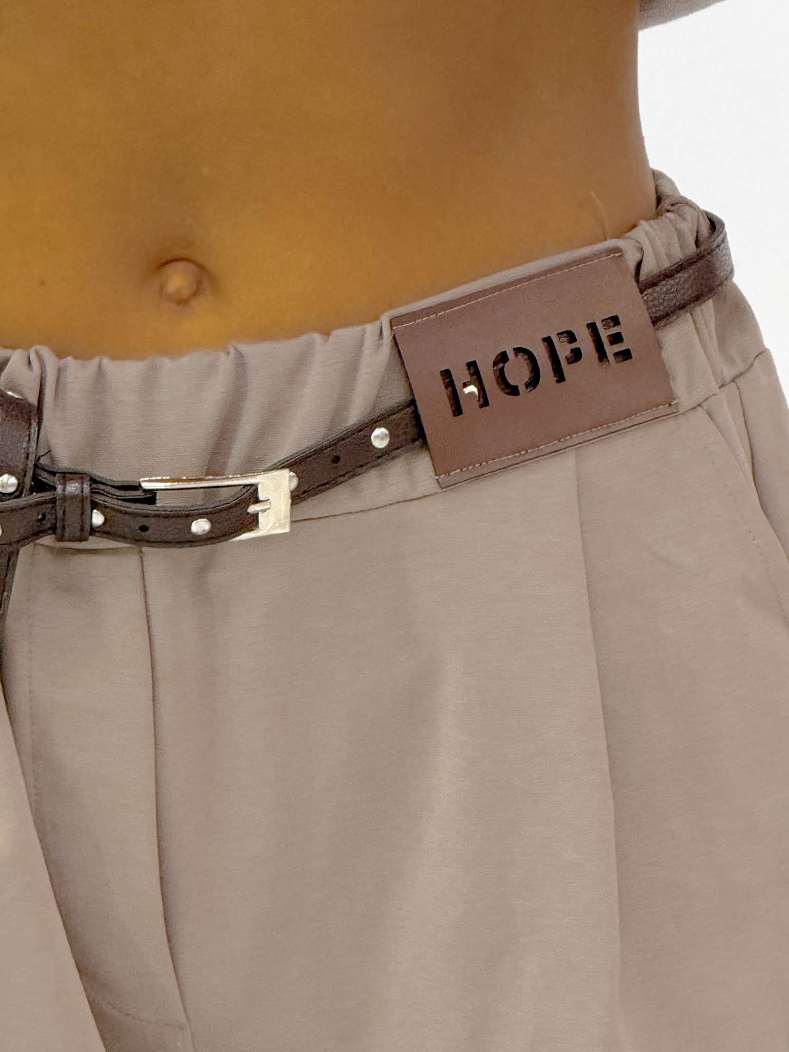 Lefelé szűkülő szárú női szövetnadrág, "HOPE" bilétával, ajándék övvel - Image 21