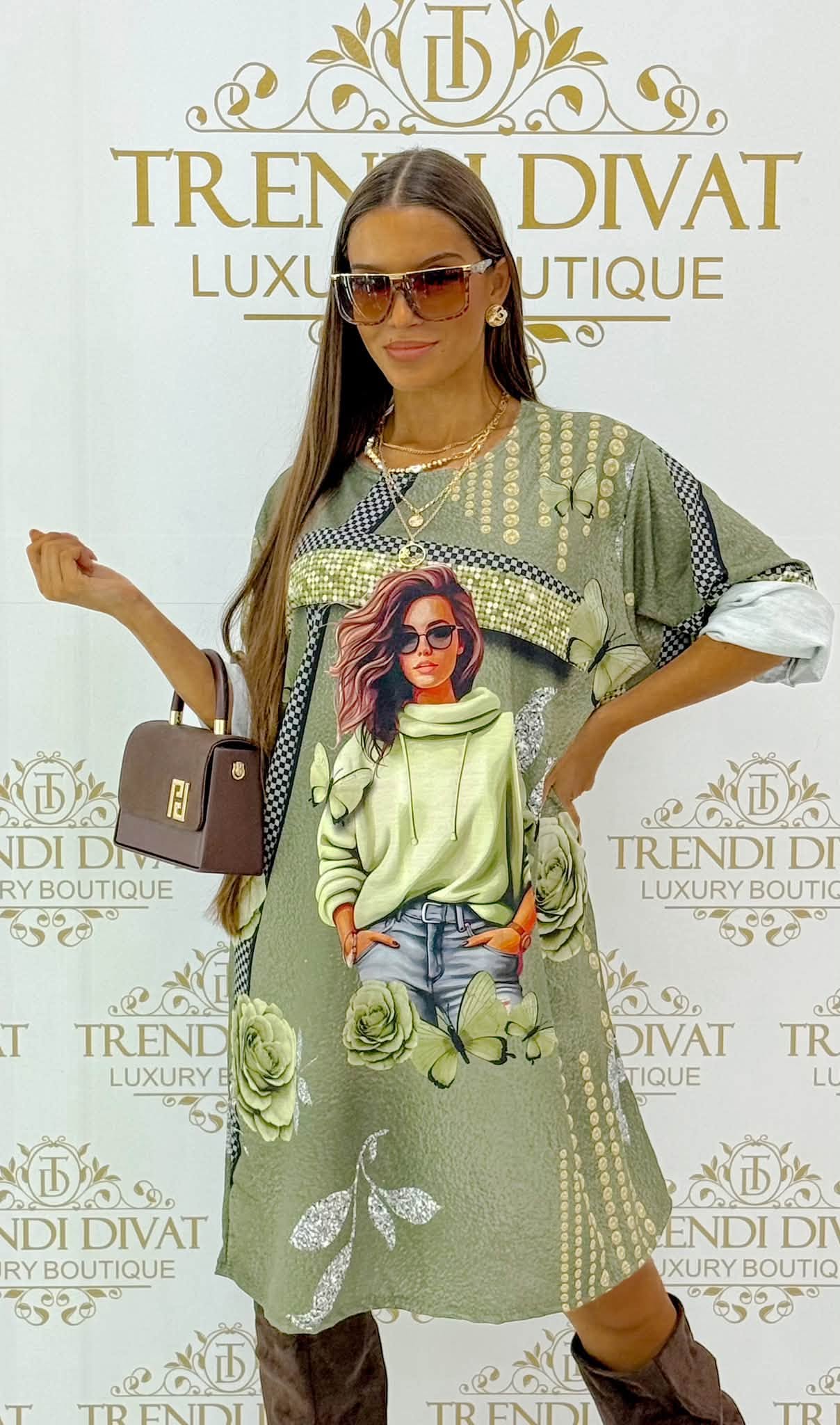 Oversize női portrés és rózsa mintás tunika ruha - Image 23