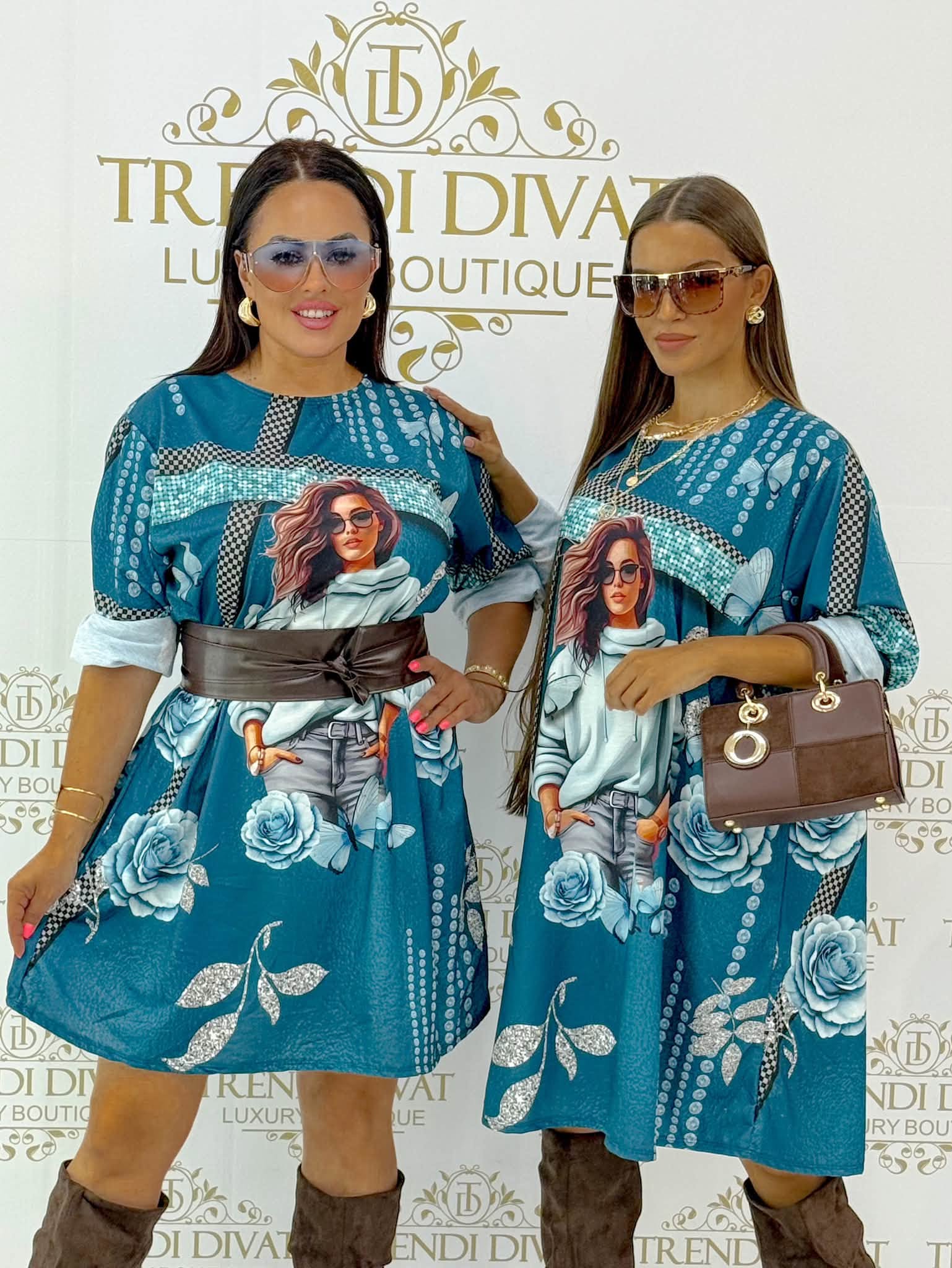 Oversize női portrés és rózsa mintás tunika ruha - Image 27
