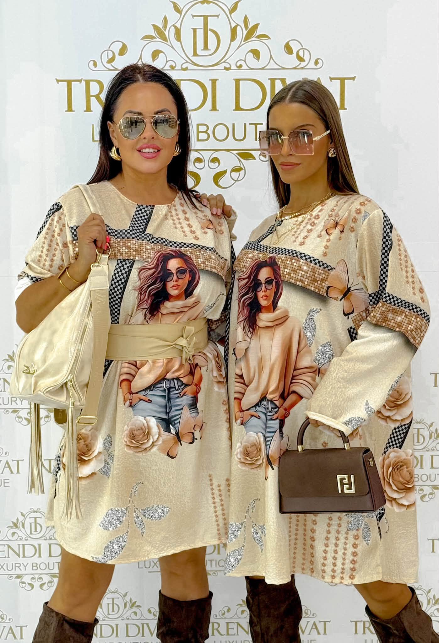 Oversize női portrés és rózsa mintás tunika ruha - Image 33