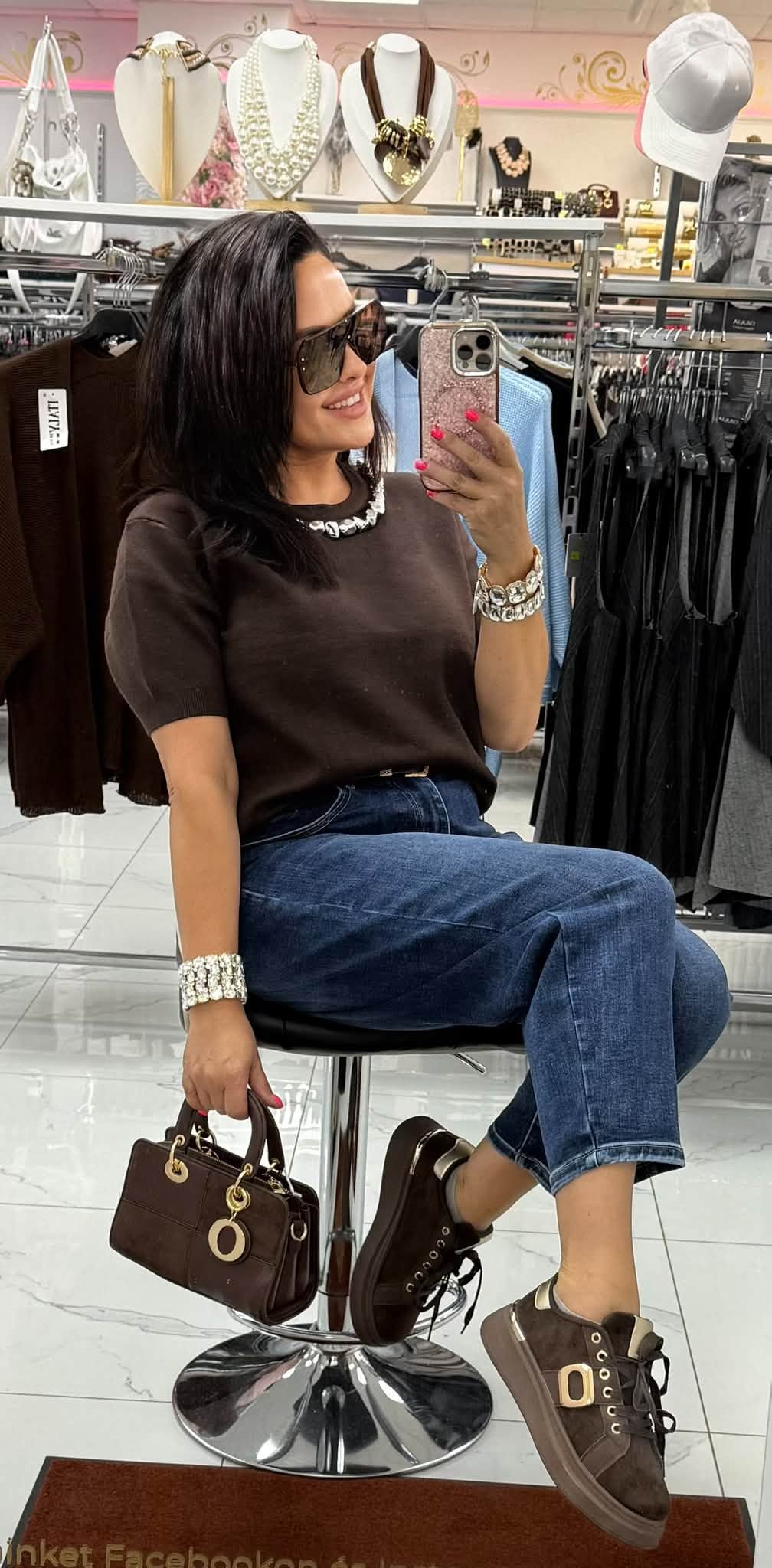 Plus size, magas derekú középkék női mom fit farmer, barna övvel "MK201-1" - Image 8